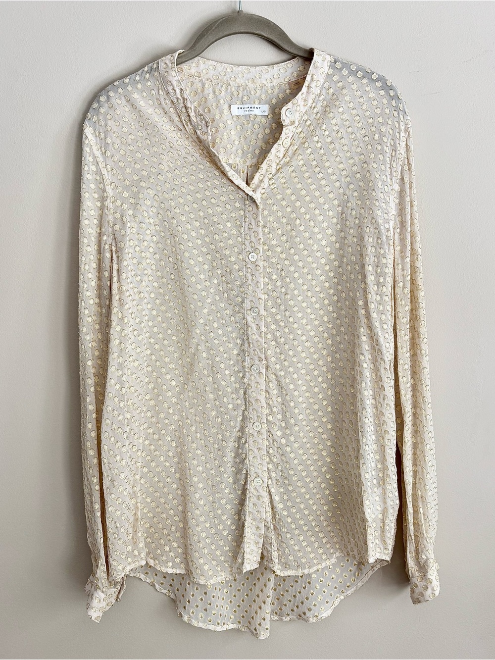 Equipment Silk Button-Front Top - L